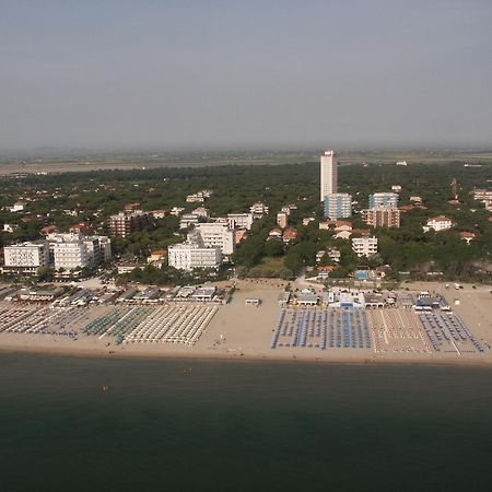 Hotel Continental Milano Marittima Exterior photo