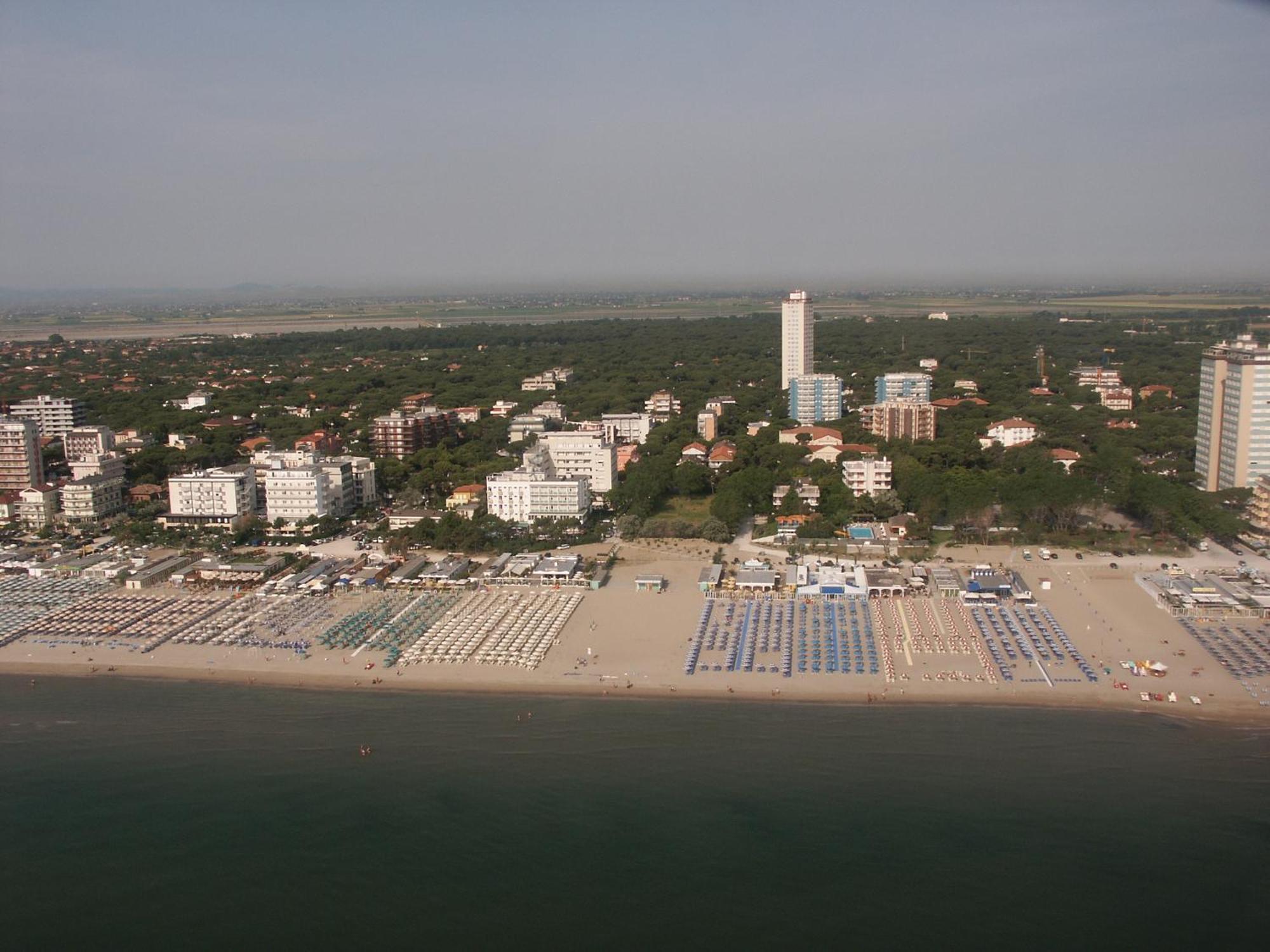 Hotel Continental Milano Marittima Exterior photo